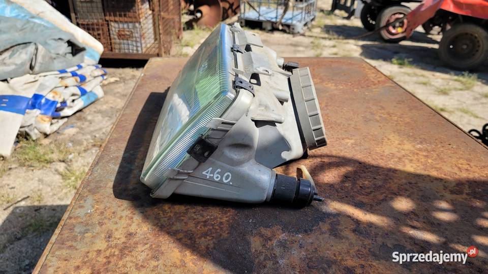 Lampa przednia lewa Volvo 460