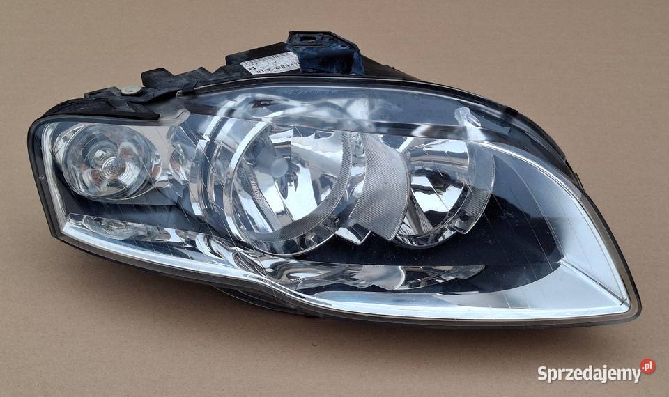 AUDI A4 B7 REFLEKTOR PRAWY LAMPA PRAWA