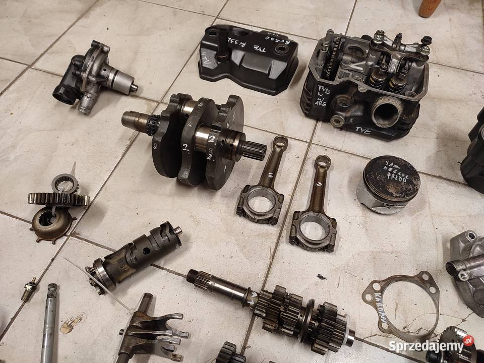 Honda NTV 650 silnik części wał cylinder głowica Jelenia Góra