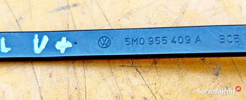VW GOLF PLUS RAMIĘ WYCIERACZKI LEWA PRAWA STRONA Rok produkcji 2008 Ramiona wycieraczek Radom