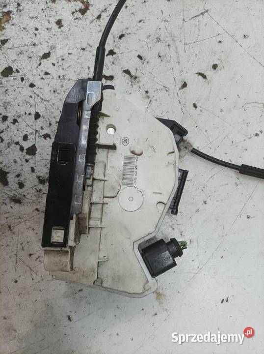 ZAMEK DRZWI TYŁ LEWY 5N0839015D Skoda Superb II sprzedam