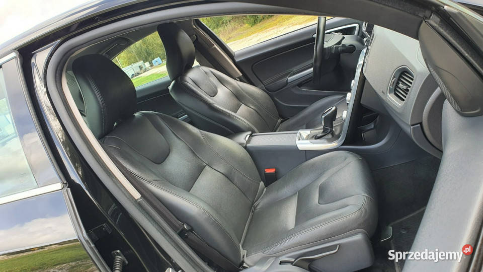 Volvo S60 20 D3 150 Momentum NAVI Automat Skóra Chmielnik sprzedam