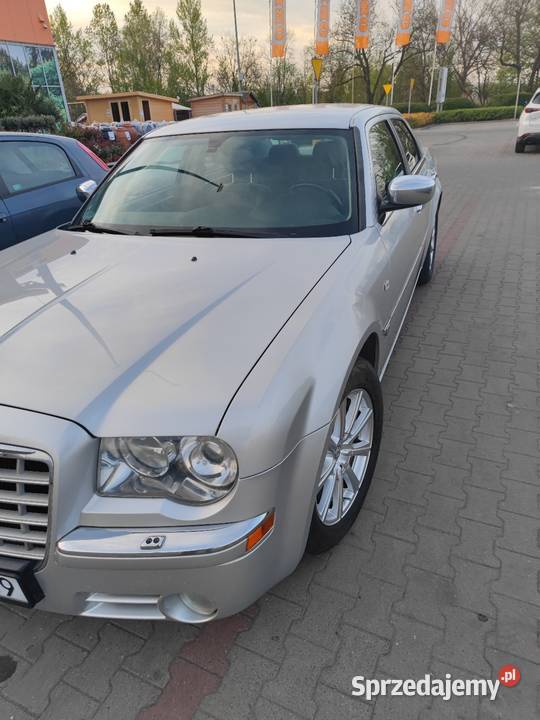 Chrysler 300c polski salon pierwszego