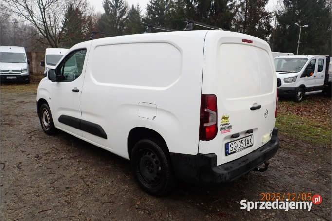 OPEL COMBO 2019 156000 ccm 99 mazowieckie