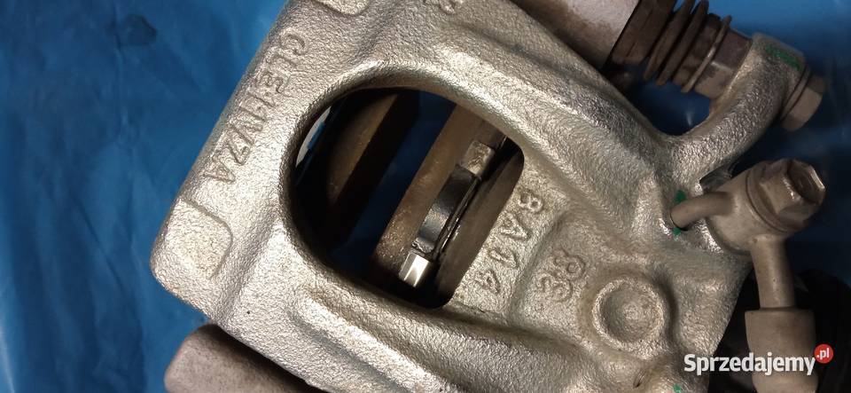 NISSAN LEAF II ZE1 JARZMO zacisk hamulcowy Tarcze hamulcowe wielkopolskie