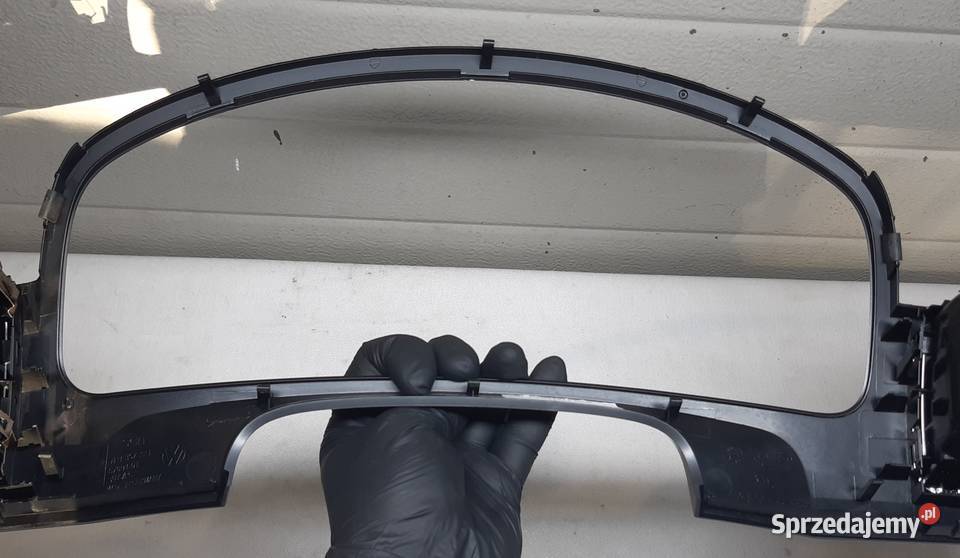 OBUDOWA RAMKA ZEGARÓW VW TOUAREG 7P 7P1857221 Mielęcin sprzedam
