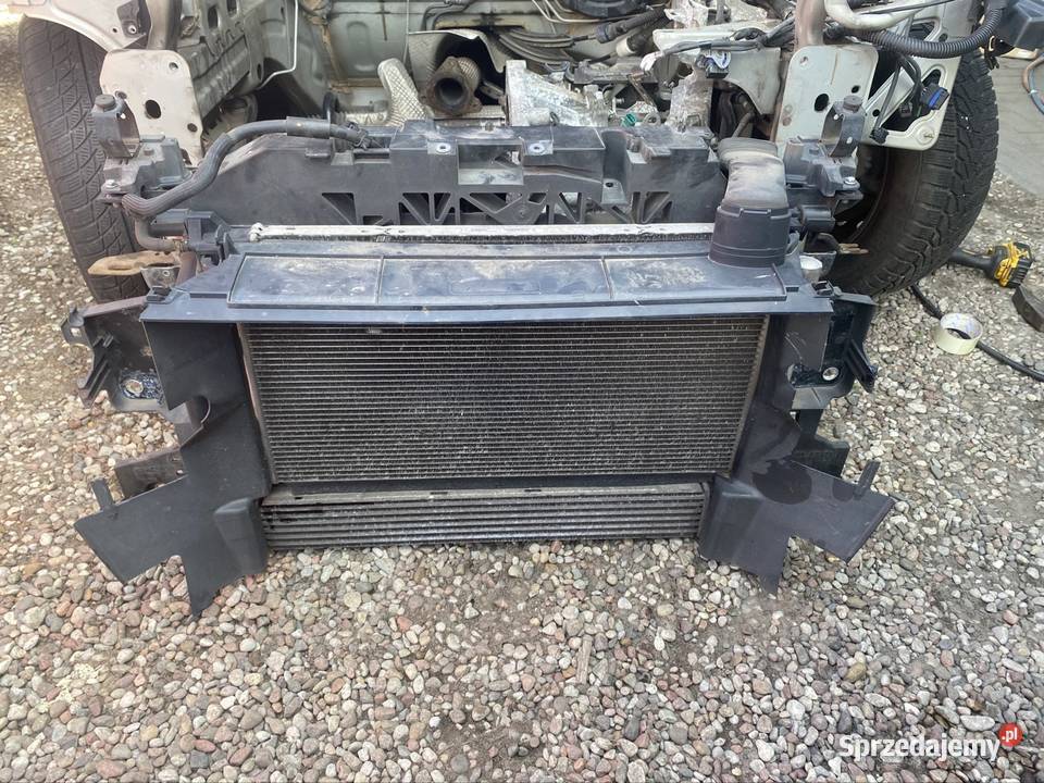 Pas przedni belka wzmocnienie chłodnice Renault Luzino