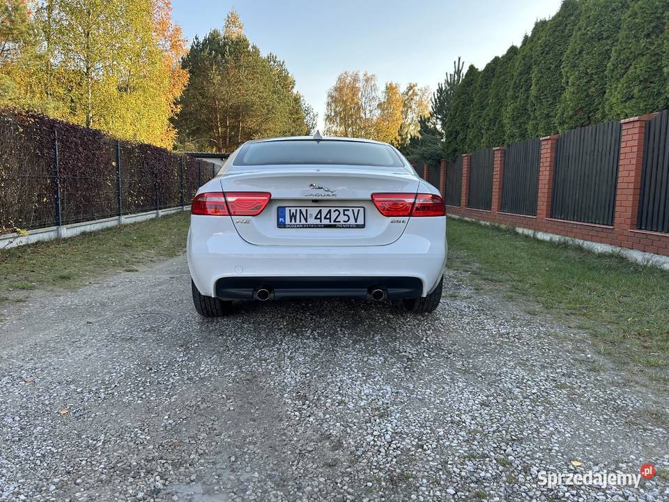 Jaguar XE 2018 benzyna 250 nowy 62000km mazowieckie Borzęcin Duży