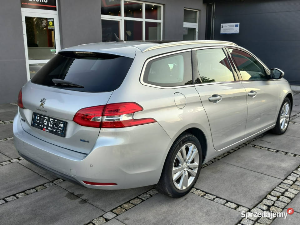 Peugeot 308 MAŁY PRZEBIEG 2016r 130 6biegów full manualna Kęty