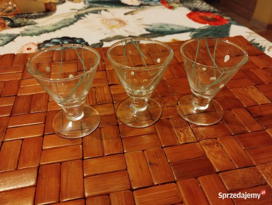 PRL kieliszki nalewka emalia cieniutki szkło 3 Kutno