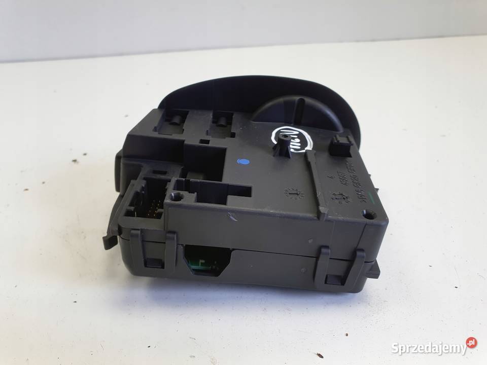 Renault Kangoo II PANEL STEROWNIA RADIEM Rudka