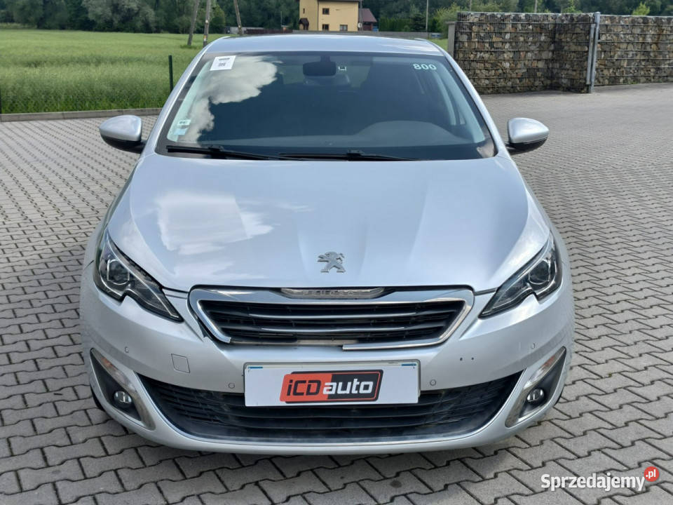 Peugeot 308 12 benzyna 130 6biegów full ledy małopolskie