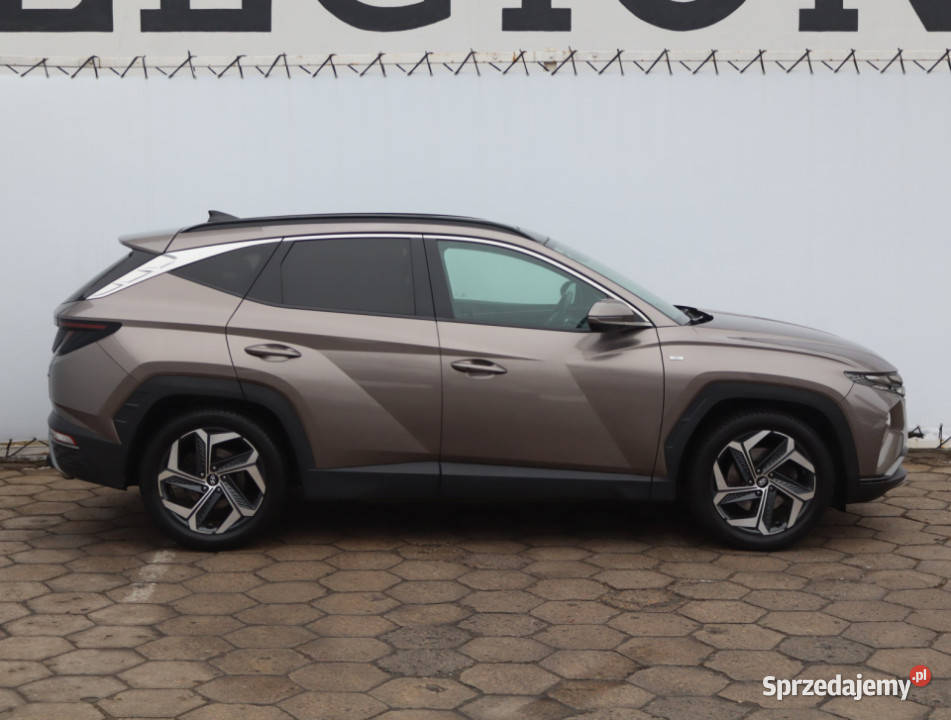 Hyundai Tucson 16 TGDI 48V MHEV światła LED Łódź