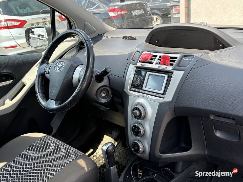 Toyota Yaris 2008r 1364cm3 Paniówki sprzedam