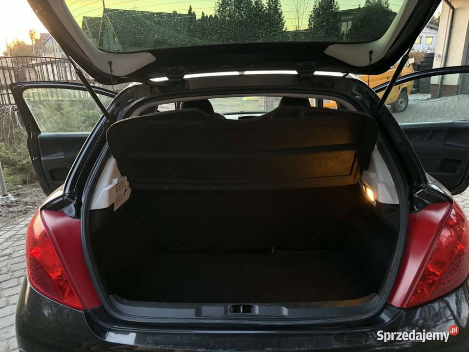 Peugeot 207 14 benzyna 2008r klima immobilizer Białystok sprzedam