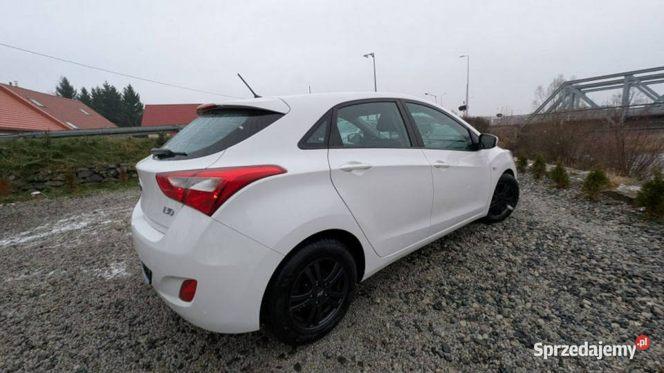 Hyundai i30 2 komplety opon II 2012 2016 światła LED Kamienna Góra