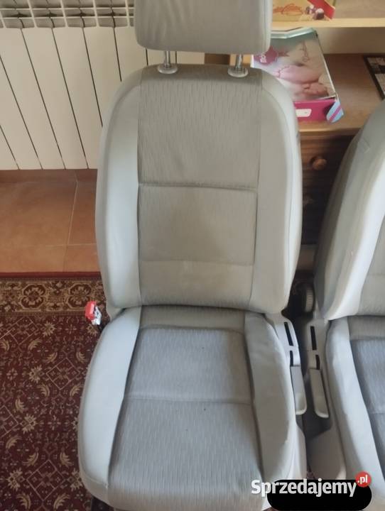 Fotele Audi A4 B7 komplet przódtył szare zadbane Rok produkcji 2005 Krosno