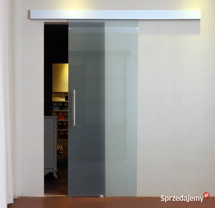 Drzwi przesuwne szklane pokojowe z uchwytem Brzesko
