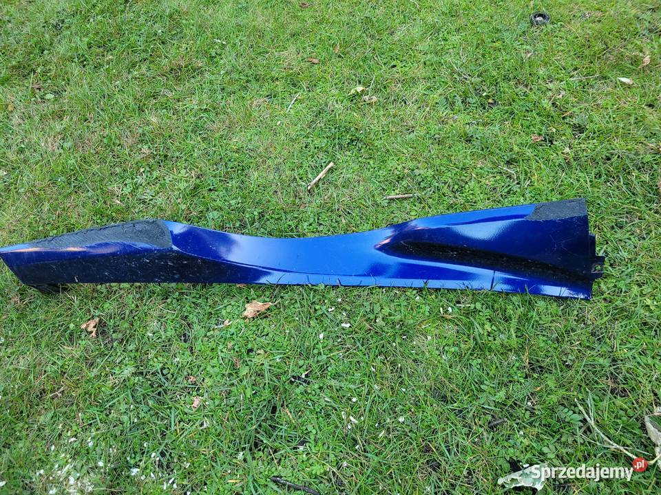 SUZUKI BURGMAN 125 150 200 ploza prawa Piła sprzedam