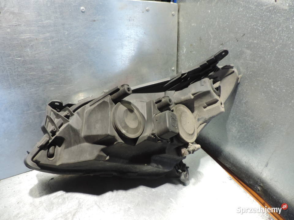 OPEL ASTRA H III LAMPA PRAWY PRZÓD Rok produkcji 2005 Lampy przednie
