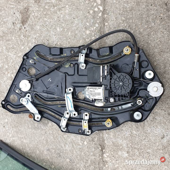 VW BEETLE CABRIO PODNOSNIK SZYBY PRAWY TYL Łochowice