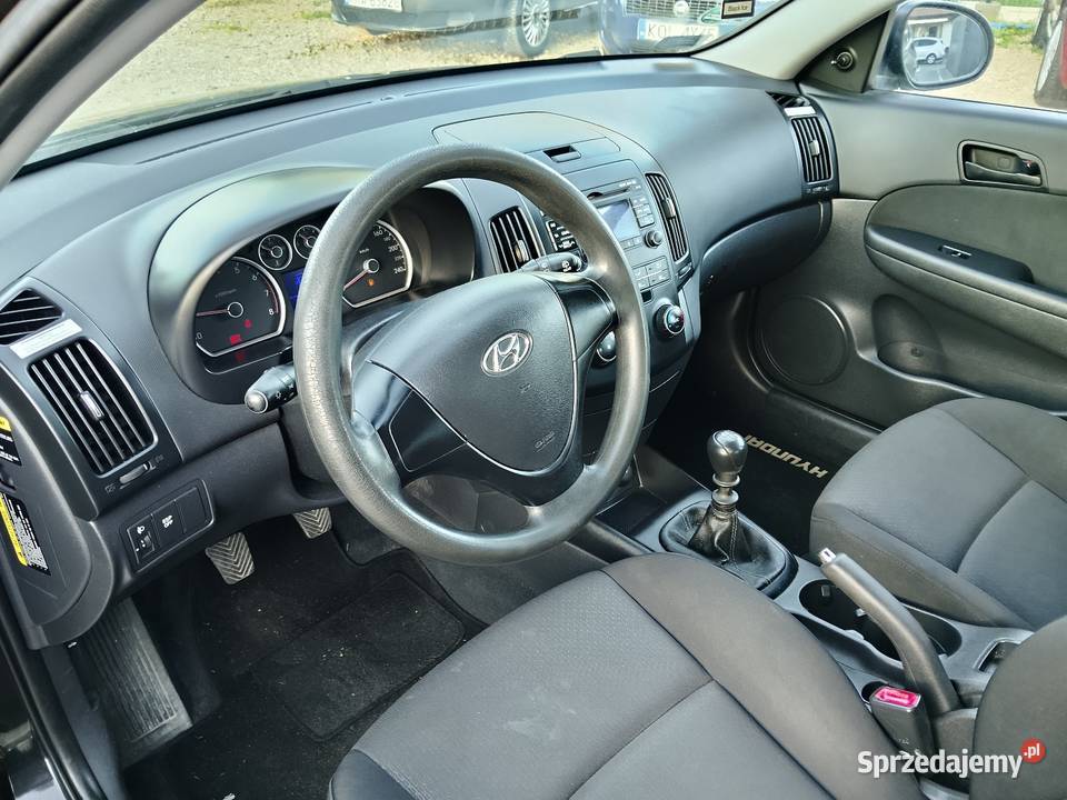 Hyundai i30 Ładny Stan czarny małopolskie Miechów