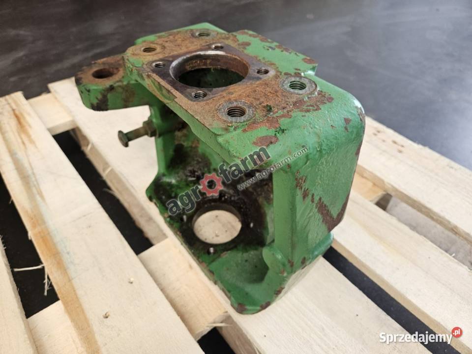 Zwrotnica RH FWD John Deere 6220 6120 6420