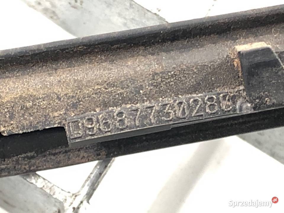 LISTWA ZGARNIAJĄCA TYŁ PRAWA PEUGEOT 508 SW I