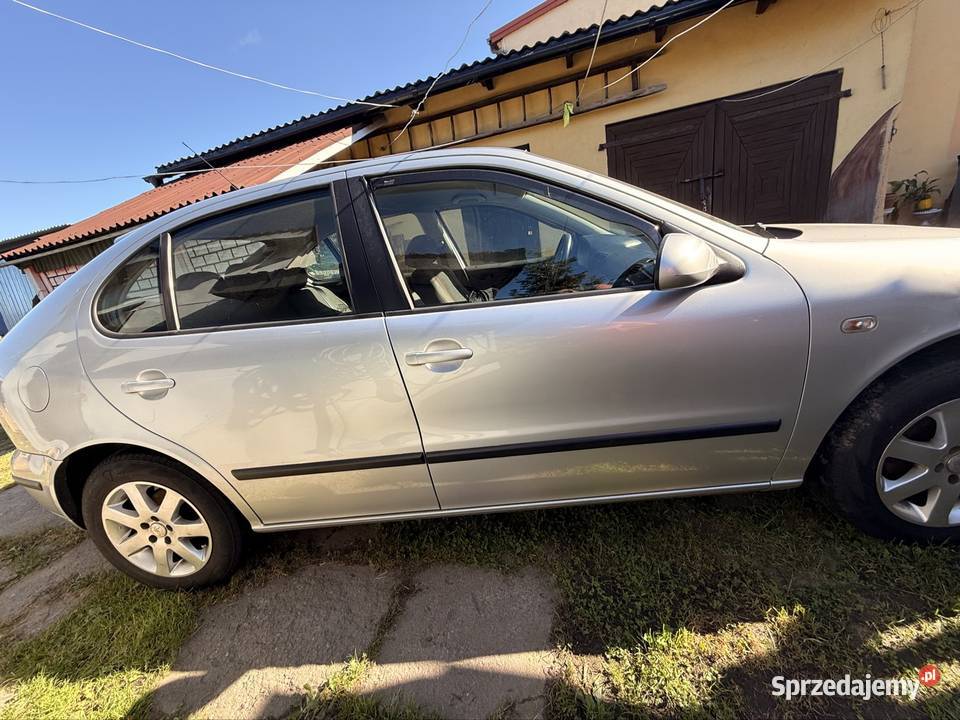 Seat Leon 1m 16 Benzyna Gaz światła do jazdy dziennej Sieradz sprzedam