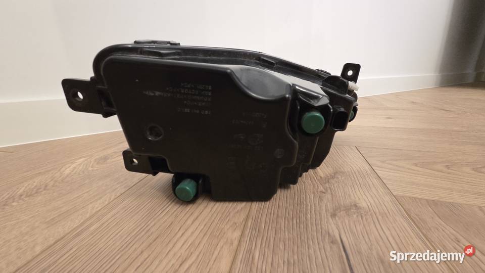 Lampa przeciwgmielna prawy przód vw passat b8 Tryńcza sprzedam
