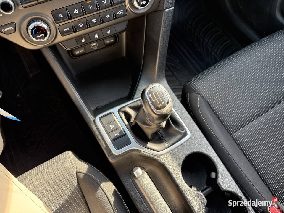 Kia Sportage 16 BENZYNA Klimatronik Nawigacja podgrzewane fotele Konin