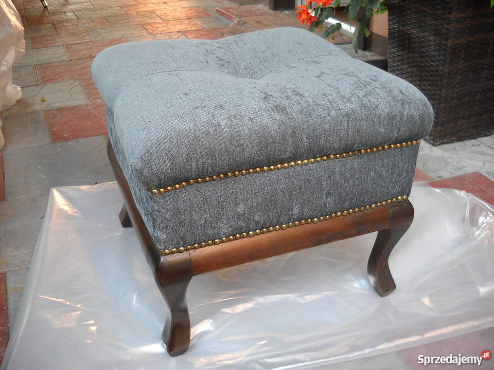 Piękna duża pufa ludwikowska