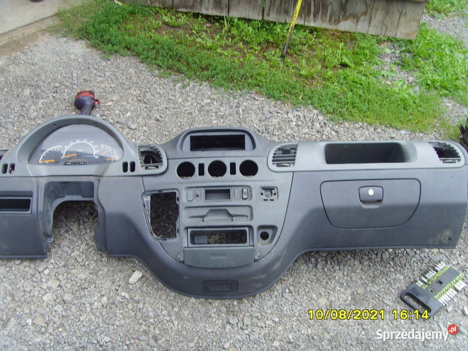 Mercedes Sprinter Deska Konsola Kokpit 2004r Rok produkcji 2004 Wyposażenie wnętrza Jędrzejówka sprzedam