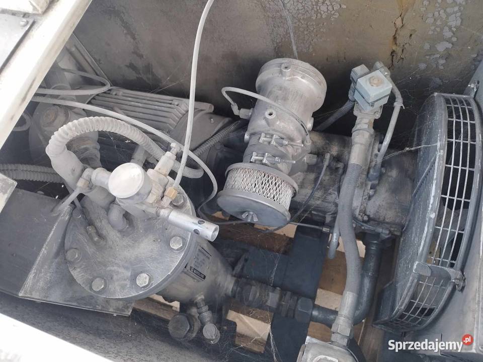 Sprężarka śrubowa INGERSOLL RAND model SSR ML11 Strzyżew