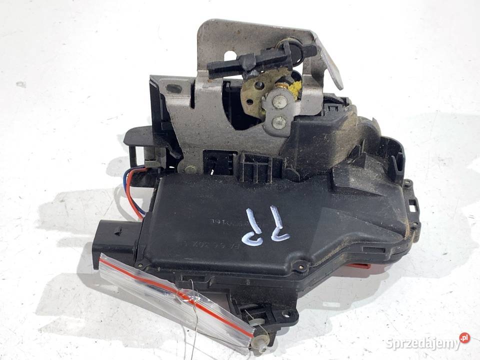 ZAMEK DRZWI PRAWY PRZÓD AUDI A4 B6 SedanLimuzyna podkarpackie