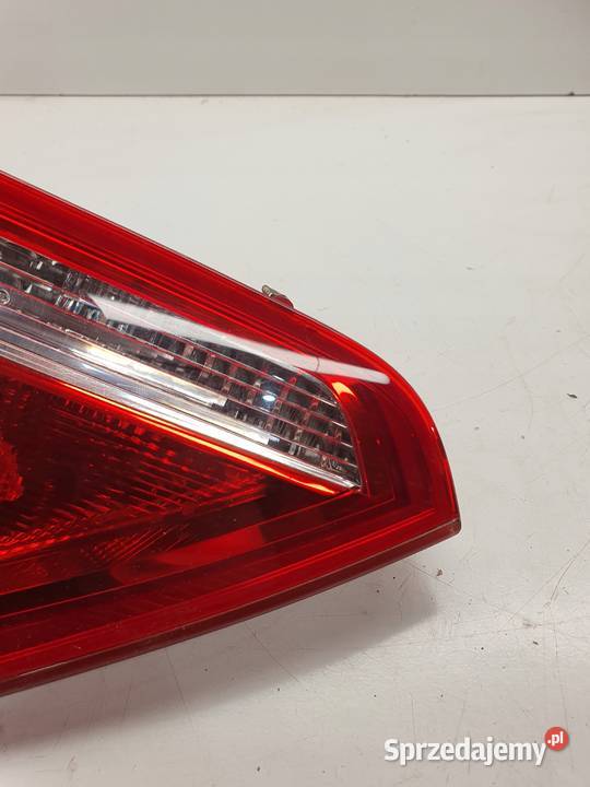 LAMPA LEWY TYŁ Z KLAPY AUDI A5 8T COUPE Przystajń