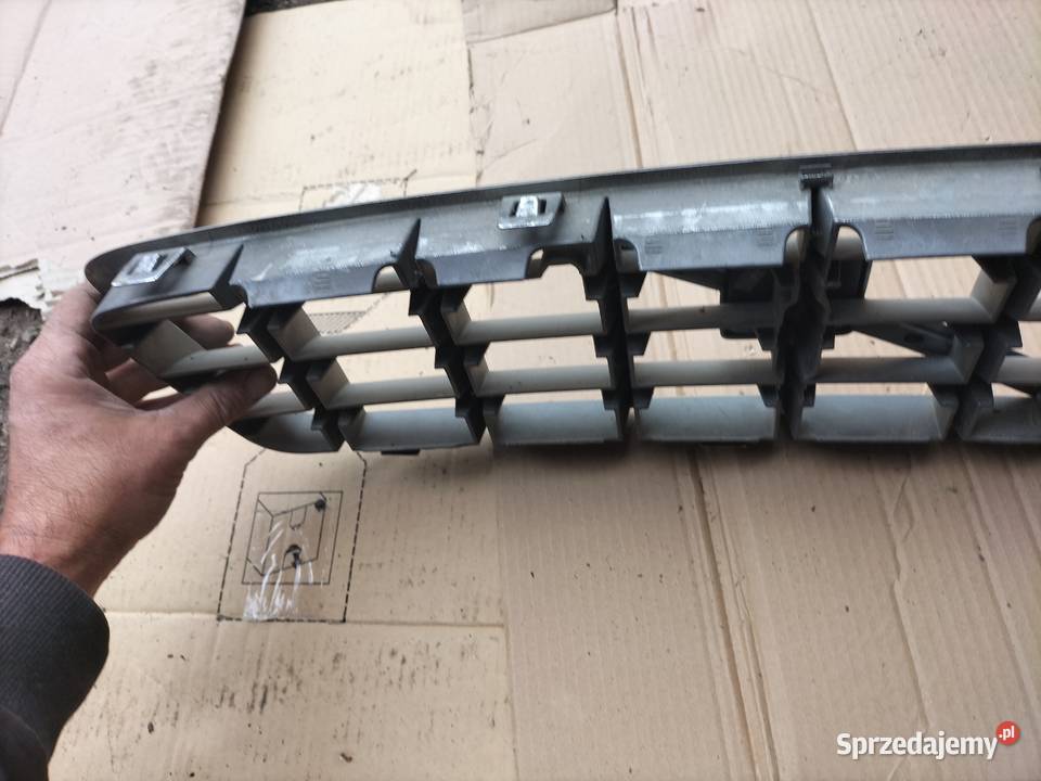 VOLVO S60 LIFT V70 S80 ATRAPKA GRIL