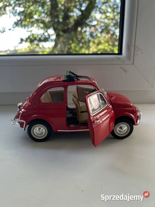 Bburago Fiat 500L 1968 model w skali 118 śląskie Jaworzno