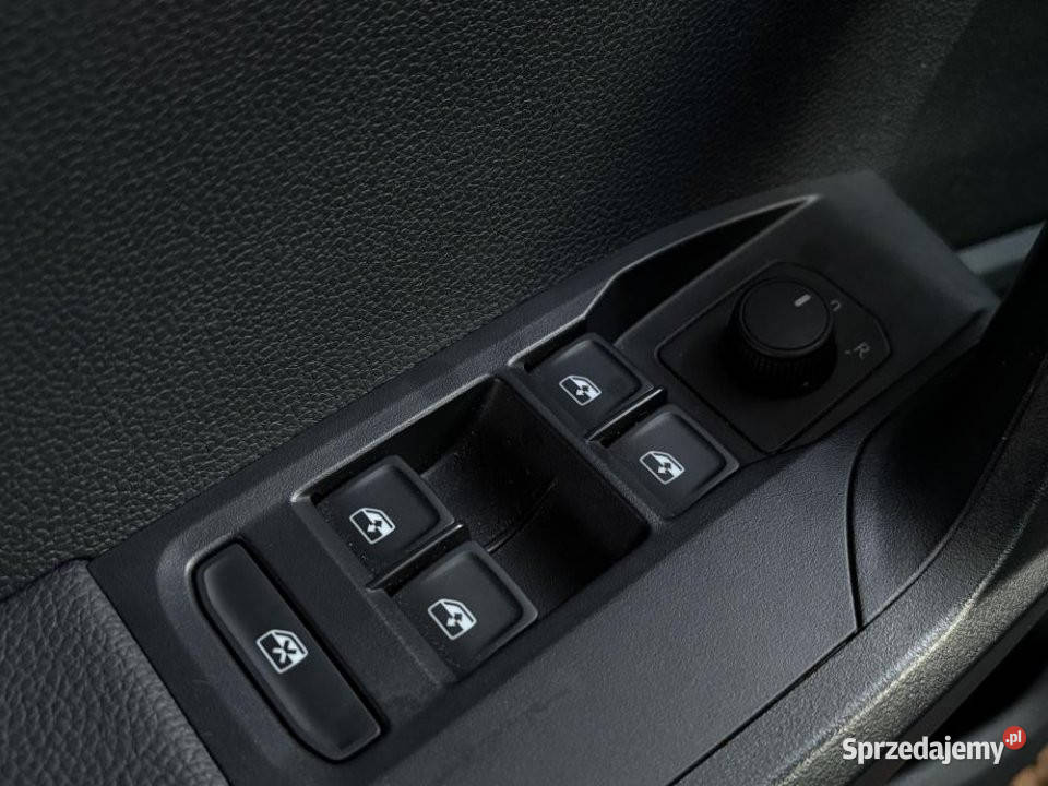 SEAT Arona 2023r Niski Przebieg Faktura VAT23