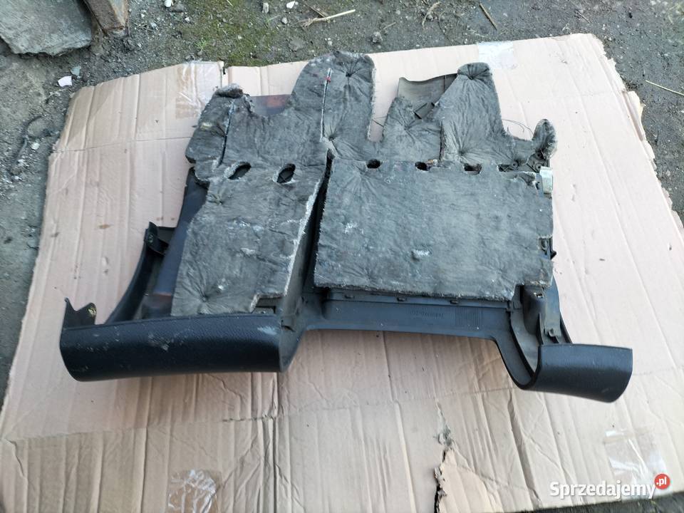 AUDI A4 B5 A4B5 SCHOWEK OSŁONA POD NOGI Kamień-Kolonia