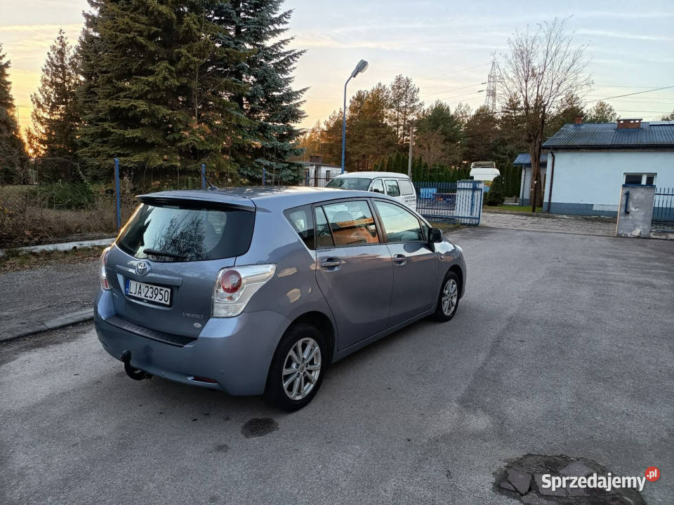 Toyota Verso Bezwypadkowy historia serwisowa 7 ASR (kontrola trakcji) lubelskie Janów Lubelski sprzedam
