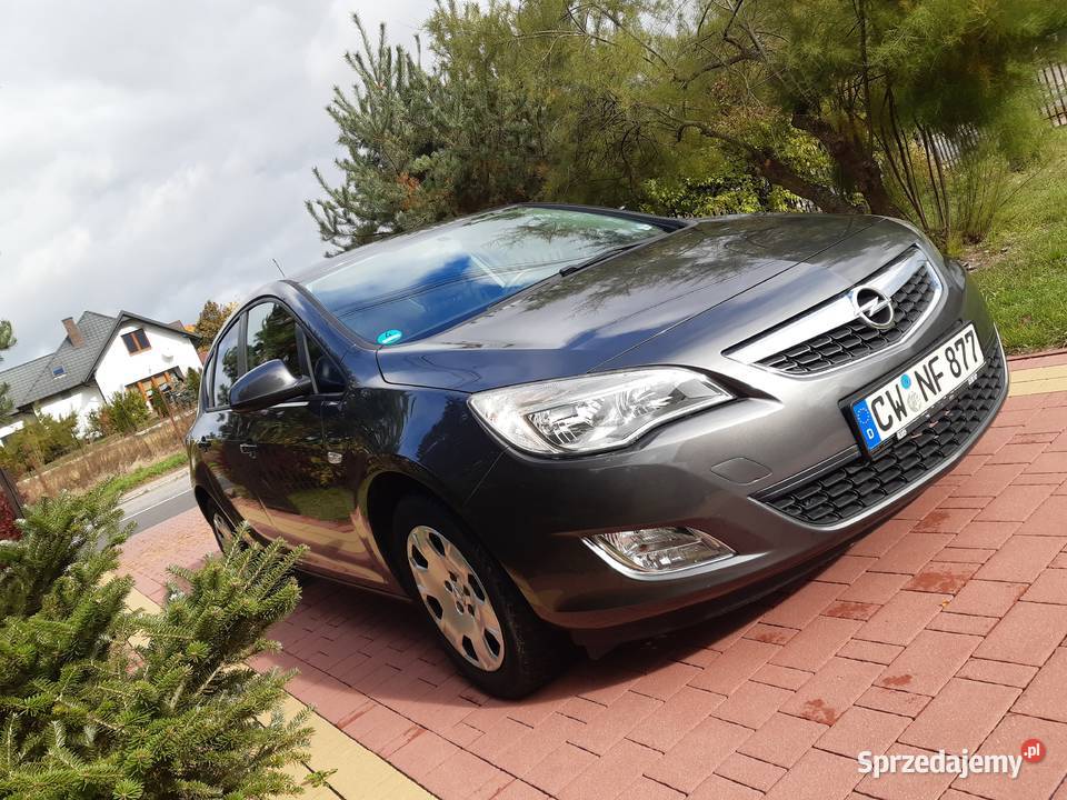 Opel Astra J 14 ecoflex 99282 Bogate Wyposażenie Ożarów