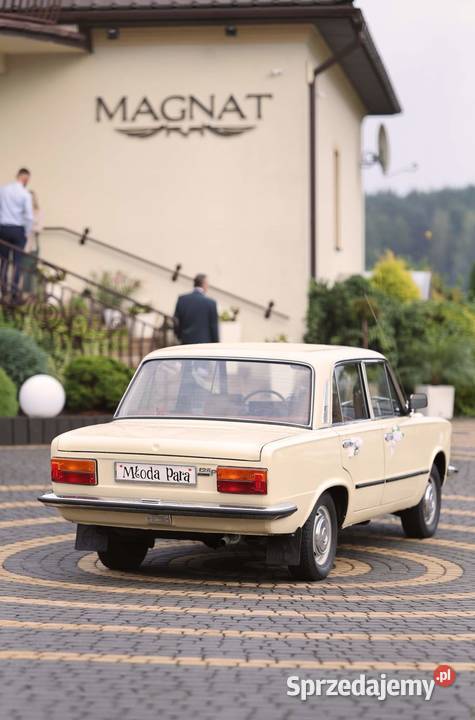Fiat 125p Fiatem 125p do ślubu klasyk retro ślub świętokrzyskie Morawica obsługa imprez