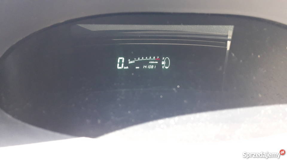 Toyota Yaris 10 benzyna sprzedam