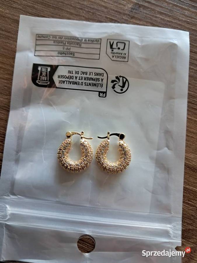 nowe piękne kolczyki z cyrkoniami długość 2 brak Sandomierz