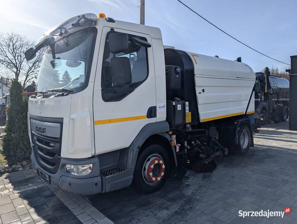 Zamiatarka uliczna DAF LF 45 180 FAUN 2016 180KM podkarpackie Ropczyce sprzedam