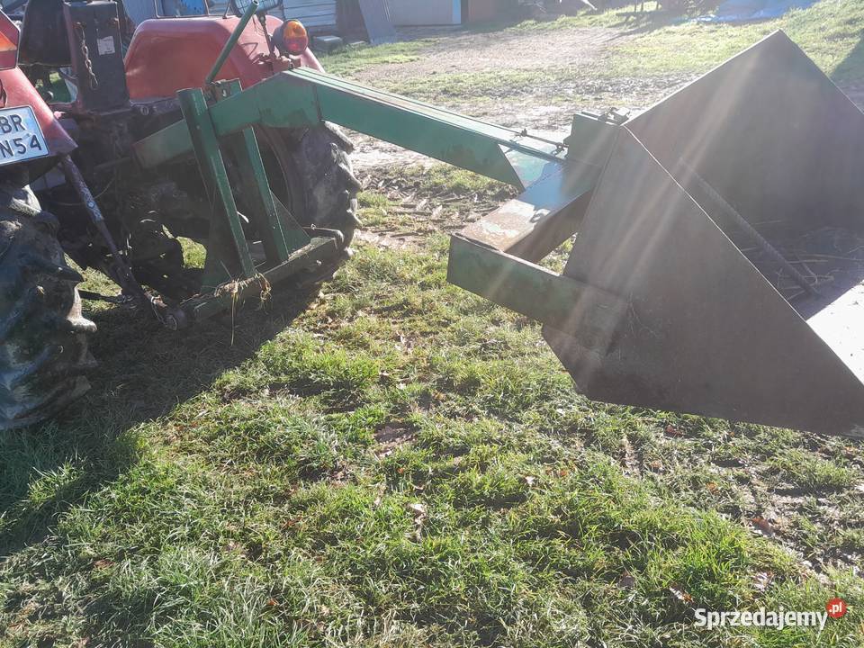 Ładowacz na tył nieuszkodzony Uszew