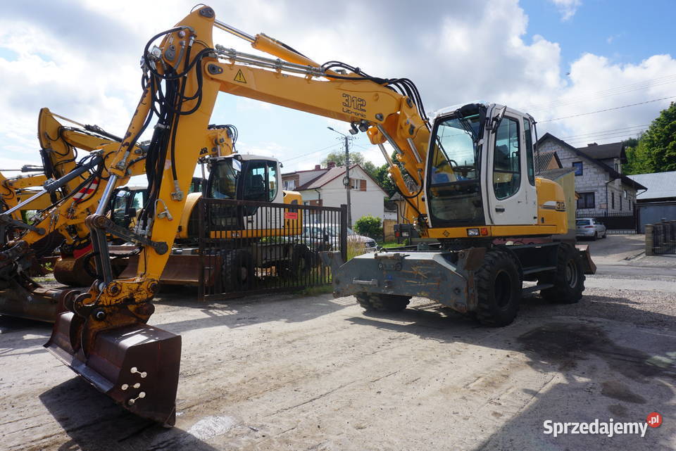 Koparka kołowa Liebherr A 312 2010 Rok produkcji 2010 Jeziorko