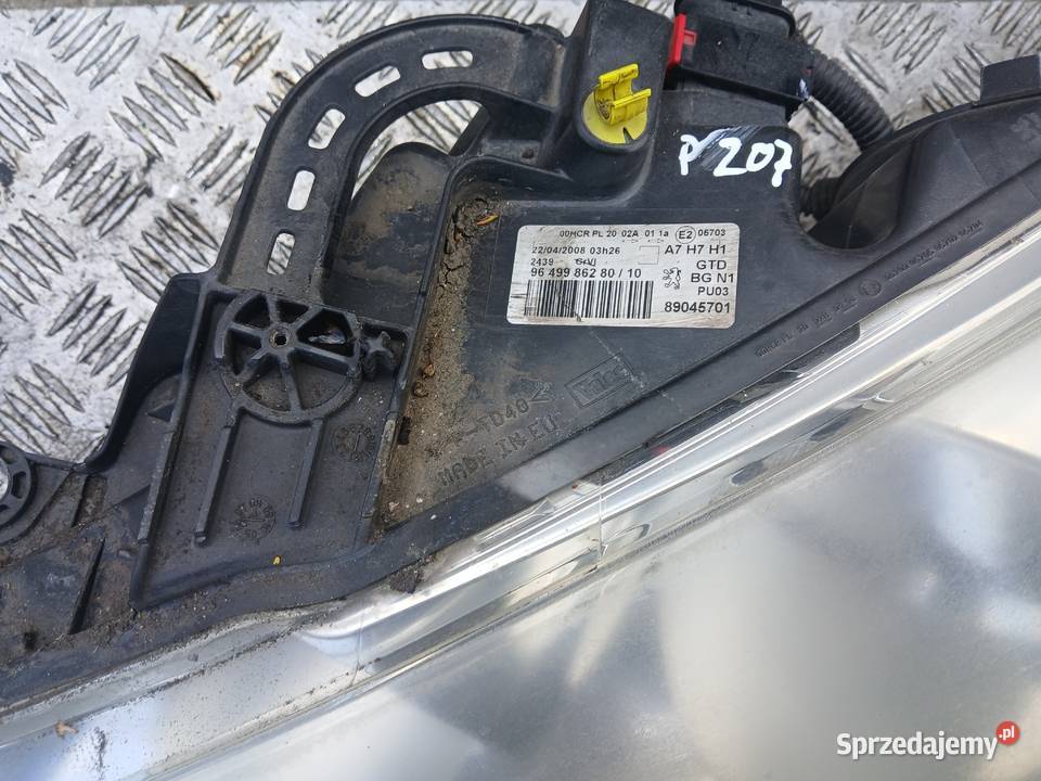Lampa lewa przód przednia Peugeot 207 EU Radłów