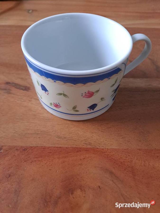 PRL Filiżanka w kwiatki Bentley Kubek Porcelana Pozostałe Warszawa
